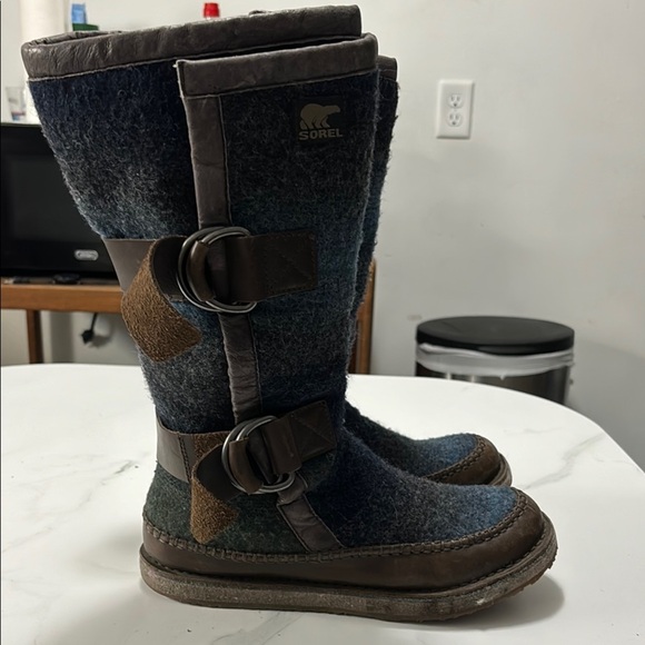 Sorel Shoes - Sorel Blue and Brown Boots